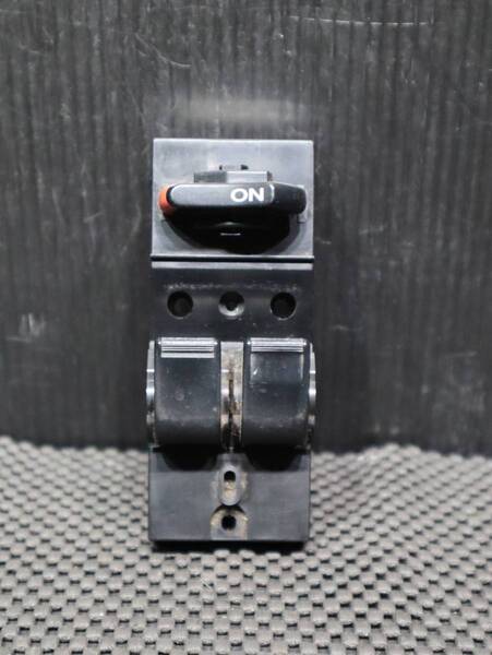 【作動保証】 迅速発送 管理C60 バモス HM1 HM2 アクティ HA7 HH6 HH5 HA6 ウインドウスイッチ ウィンドスイッチ 右 運転席