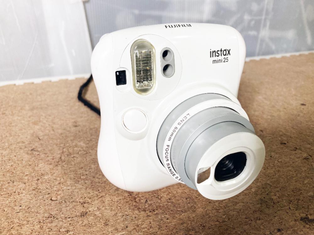 Yahoo!オークション  チェキ instax mini の落札相場・落札価格