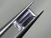 レア ピンクゾイサイト 0.51ct 3.2×6.5mm ピンクタンザナイト ゾイサイト ラベンダー バゲット 天然 天然石 ルース_画像3