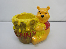 ★sb0053　くまのプーさん　プランター　陶器　ガーデニング　ディズニー　鉢　置物　POOH　Disney　庭　植木　インテリア　かわいい★_画像1