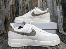 残少 28cm相当 箱付き ナイキ エアフォース 1 '07 パイソン 検 本革 レザー スネーク 蛇皮 ロー AF1 LOW WMNS/28.5cm 白/オフホワイト_画像8