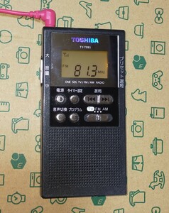 TY-TPR1 TOSHIBA 美品 受信確認済 完動品 AM FM ワンセグTV音声放送 出張 通勤 防災 名刺サイズ ポケットラジオ 140501959