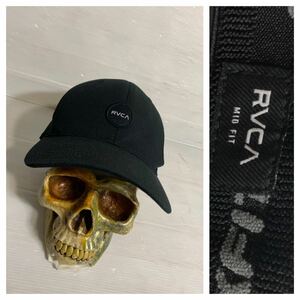 RVCA ルーカ　サークルロゴ　× VA刺繍　FLEXFIT フレックスフィット　黒　キャップ　帽子　ブラック