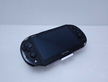 PS Vita Black God Eater2 limited Edition Wi-Fiモデル 黒ゴッドイーター2 限定版 PCH-2000本体16GBゲームソフト きれい品 /動作品_画像3