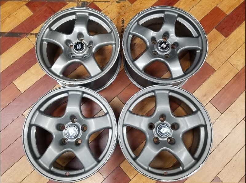 ヤフオク! -「r32純正ホイール」の落札相場・落札価格