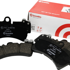 brembo ブレーキパッド ブラックパッド 左右セット P56 046 ニッサン ステージア M35 NM35 HM35 02/04～07/07 リアの画像1