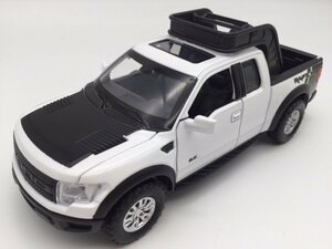 1/32 フォード F150 6.2L ラプター 白 ヘッドライト点灯　エンジン音 ミニカー SVT 外車 ギミック 輸入 FORD RAPTOR 光る鳴る