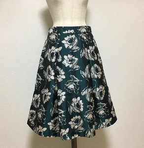  tag equipped *ALPHA CUBIC tuck skirt floral print 64