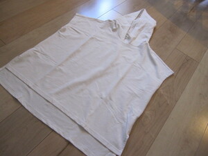 美品　☆　白のフード付きトップス　size　M