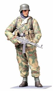 タミヤ 1/16 ワールドフィギュアシリーズ No.04 ドイツ陸軍 冬期装備歩兵 防寒戦闘服 プラモデル 36304(中古品)　(shin