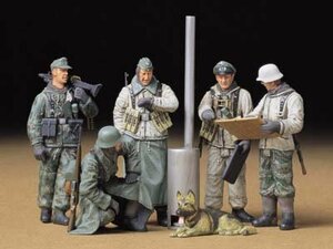 タミヤ 1/35 ミリタリーミニチュアシリーズ No.212 ドイツ陸軍 歩兵 野戦会議セット プラモデル 35212(中古品)　(shin