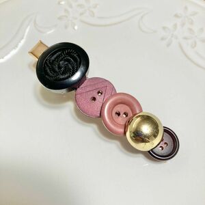 訳あり品　紫×黒のレトロボタンヘアクリップ