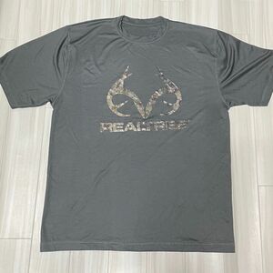 REALTREEストレッチTシャツ。USサイズL〜XL。迷彩ビッグロゴが入っていて、ミリタリー感がgoodです。