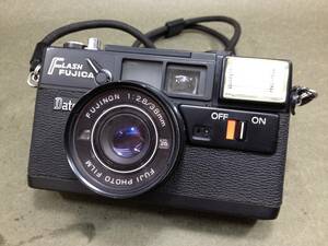 [三] I1031 フジカ　コンパクト　フイルムカメラ　FLASH FUJICA Data 1:2.8/38mm
