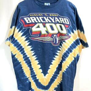 ■ LIQUID BLUE リキッドブルー 2001 ブリックヤード 400 タイダイ染め 半袖 Tシャツ 古着 XLARGE カーレース NASCAR Brickyard ■の画像1