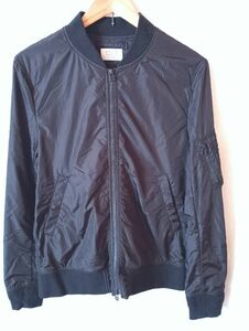 メンズ　ESSENTIAL GARMENT MEN'S BIGI エッセンシャルガーメントメンズビギ　MA-1　ブルゾン　ナイロン素材　サイズ04 ブラック　黒