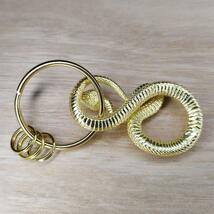 K59 金色ヘビ 蛇 パイソン 真鍮製 ヴィンテージ パーツ 縁起物　ブラスアクセサリー　アンティーク　キーホルダー【送料無料】_画像3