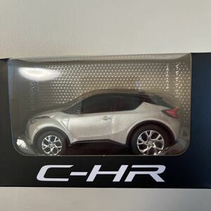 ミニカー　トヨタ　TOYOTA C-HR　CHR　ブラック×ホワイトパールクリスタルシャイン　2トーン　プルバックカー　非売品　カラーサンプル