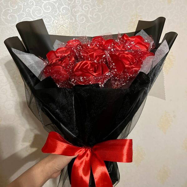 11本赤いバラブーケ　プレゼント お祝い 枯れない花 永生バラ　特別な人へ