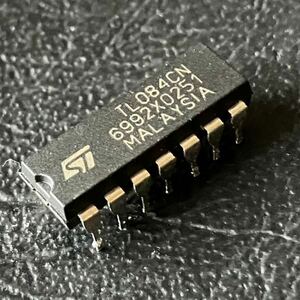 ST Microelectronics TL084CN マレーシア製 中古品 1個