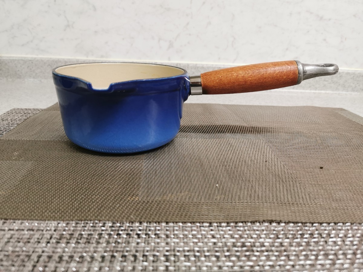 ヤフオク! -「ルクルーゼ 片手鍋」の落札相場・落札価格