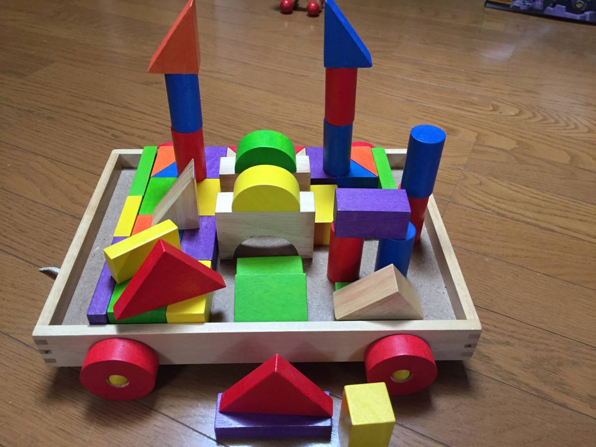 カラー積み木の値段と価格推移は?|1件の売買データからカラー積み木