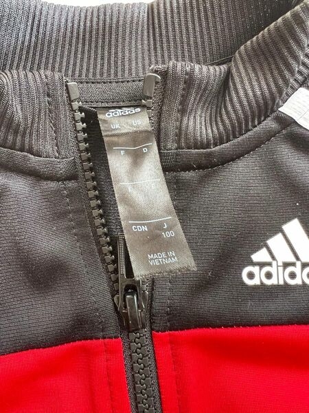 adidasジャージセットアップ