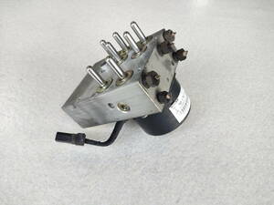  Volvo V70 H10 year 8B5254W removal ABS pump product number 9157654 B brake ABS pump motor actuator module unit 