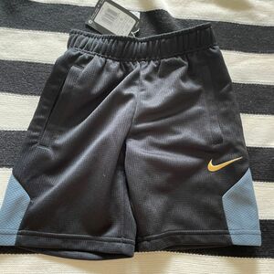 NIKE ハーフパンツ 半ズボン ナイキ ジャージ　120 ブラック　新品　タグ付き