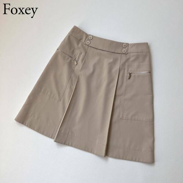 FOXEY NEW YORK フォクシーニューヨーク　フレアスカート 膝丈スカート ミニスカート ストレッチ プリーツ　ベージュ　レディース