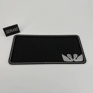 C-64/カーアクセサリー/ 車 キラキラ すべり止め マット メッキ2スワン ダッシュボードマット / ラインストーン色:クリア