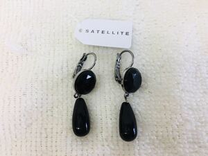 z0902-46★ 未使用 SATELLITE PARIS アクセサリー ピアス/ 色:シルバー系 / ストーン:黒 / 保管品 / 長さ: 約4cm