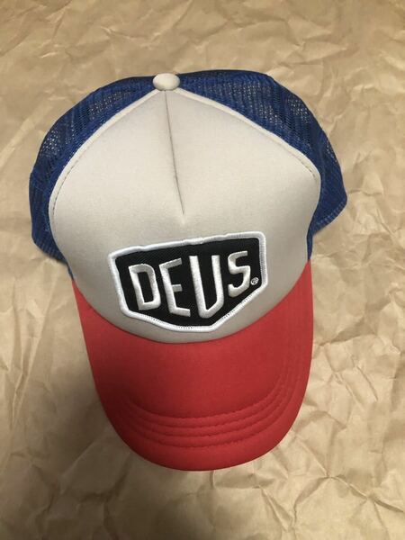 DEUS EX MACHINA メッシュキャップ　帽子　デウスエクスマキナ 赤 ブルー