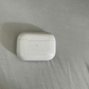 AirPodspro 片耳のみです。ケース付き。値下げ可能 AirPods Apple Bluetooth エアーポッズ