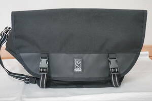  unused goods [Chrome chrome ] messenger bag MINI METRO Mini me Toro 20.5L*ALL BLACK all black * unisex * endurance * waterproof 