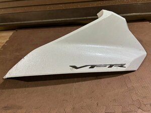 VFR800F RC79 アッパーカウル右 64225-MJM-D000 純正