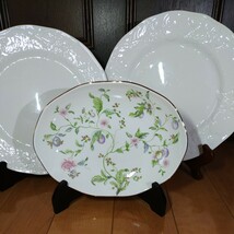 WEDGWOOD Sweet Plum STRAWBERRY&VINE 3枚セット ウェッジウッド ENGLAND 中古現状品 皿 _画像1