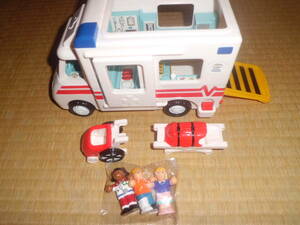 WOW Toys ワオトイズ　救急車のロビン　働くクルマ　ロビンのメディカルレスキュー 　TYWT10141