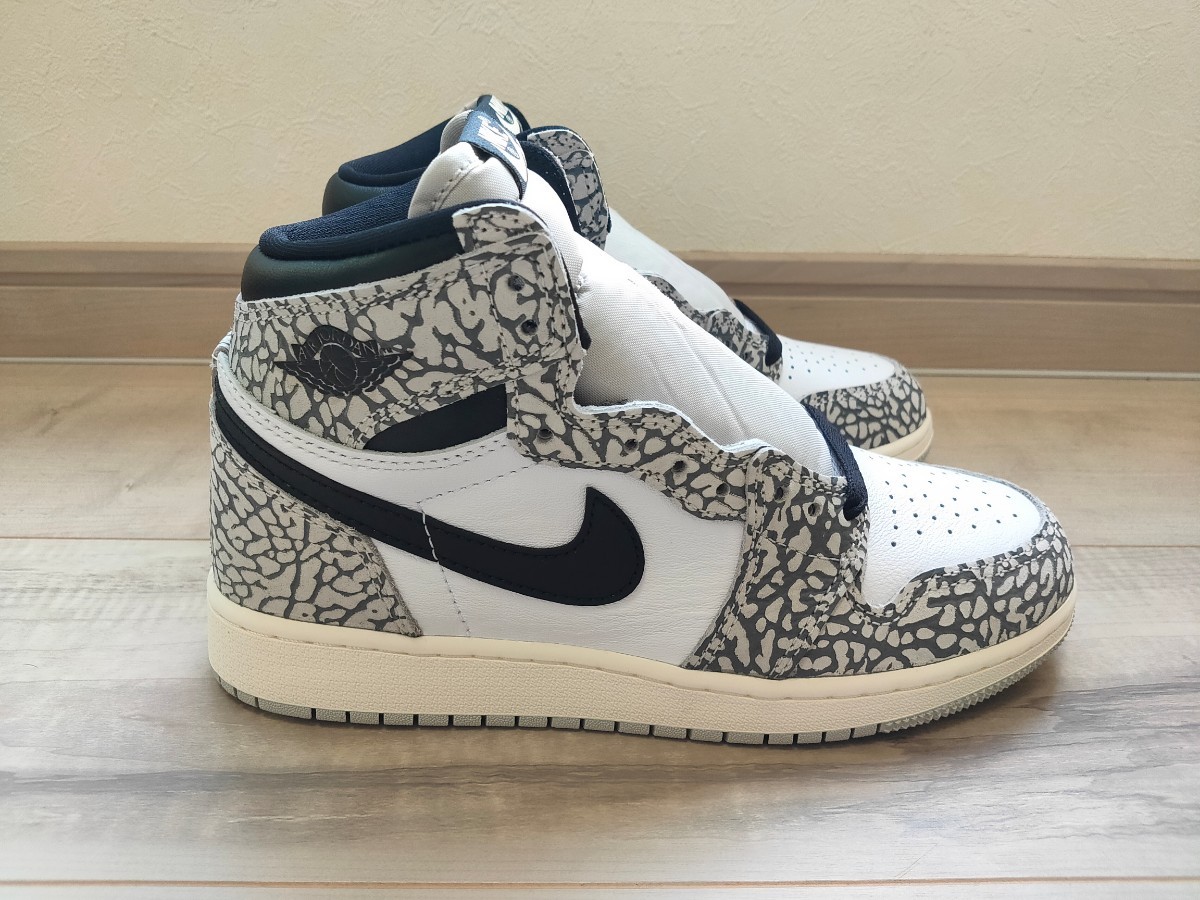 NIKE ナイキ エアジョーダン 1 レトロ ハイ AJ1 AIR JORDAN 1 RETRO