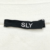 スライ SLY Tシャツ 5分袖 ラインストーン SEXY GIRLS スリムフィット Uネック ストレッチ 綿など S オフホワイト 白系×黒 レディース_画像4