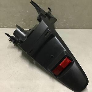 m7-12 スズキ レッツ CA4AA リアフェンダー　純正部品