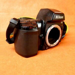 i324 NIKON AF F-801S 一眼カメラ ジャンク 電池部分が破損しています 部品取りにいかがですか/60