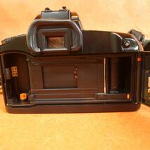 i398 Canon EOS 100QD ボディのみ 一眼レフ カメラ サイズ：約 幅15×高さ10×奥行8cm /60_画像8