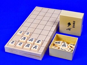 将棋セット　新桂5号折将棋盤セット(プラ将棋駒歩心※裏黒字か裏朱字の選択式)