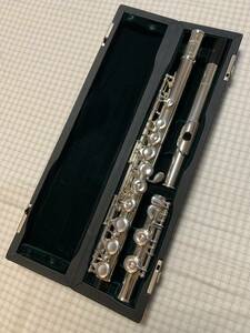 フルート　パール　極美品　Eメカ　￥9.3万　PF-505E FLUTE PEARL （ケースカバー、クリーニングロッド 有り）