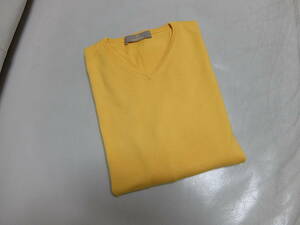 kru Cheer -ni*46* shallow V neck * mustard yellow * cotton 100* unused condition. *Cruciani