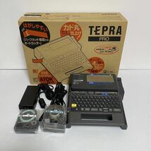 【美品】KING JIM TEPRA PRO(テプラ プロ) 漢字ラベルライター SR920 本体/ACアダプタ/ベッドクリーニングテープ/未使用テープ/箱付き_画像1