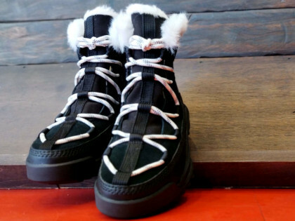 ★ 24.5cm（UK7.5）★ SOREL ソレル アウトアンドアバウト リミックス グレイシー WP NL5050-010 黒 防水 防寒 ファー ブーツ 新品 正規品 