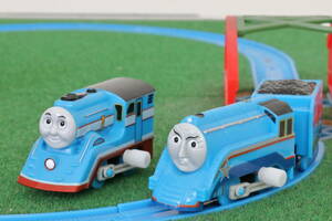  stock 2* popular vehicle * unused * racing Thomas (zen my car )* shooting Star Gordon (zen my car )* surprised ...SP compilation *2 kind 