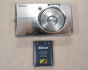 [0460] 【動作品】ニコン NIKON COOLPIX S510 シルバー 1/2.5型CCD 有効810万画素 光学3倍ズーム オールドコンデジ